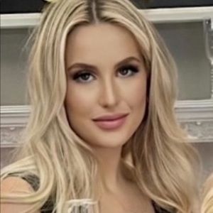 Meet your Posher, Daniella